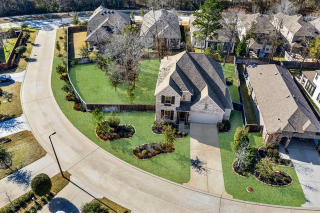 325 Great Hills Drive, Montgomery, TX 77316