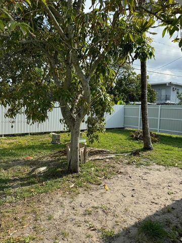 1220 NW 102nd Street 1220, Miami, FL 33147