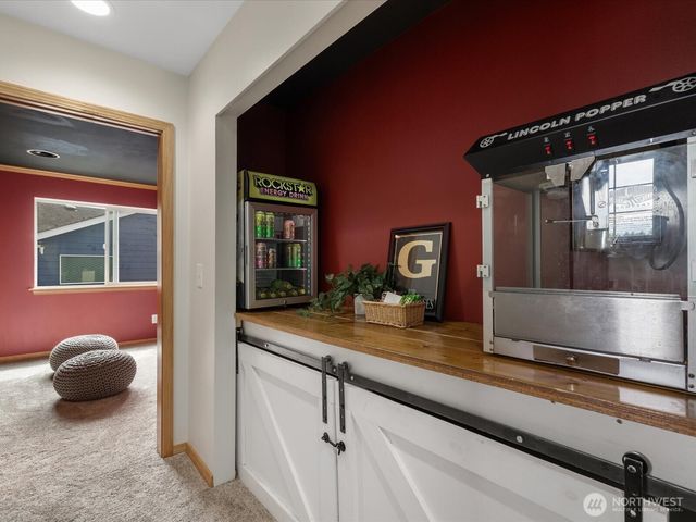 28200 70th Avenue NW, Stanwood, WA 98292