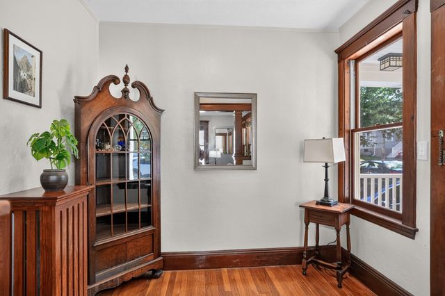 106 Harnden Ave 106, Watertown, MA 02472