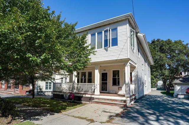 106 Harnden Ave 106, Watertown, MA 02472