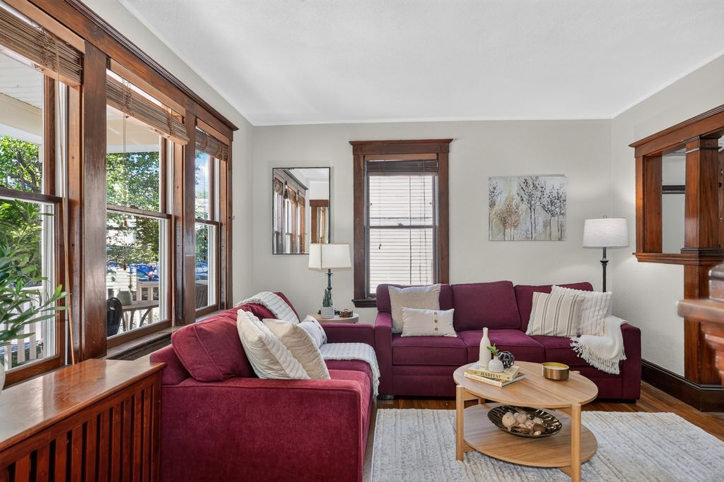 106 Harnden Ave 106, Watertown, MA 02472