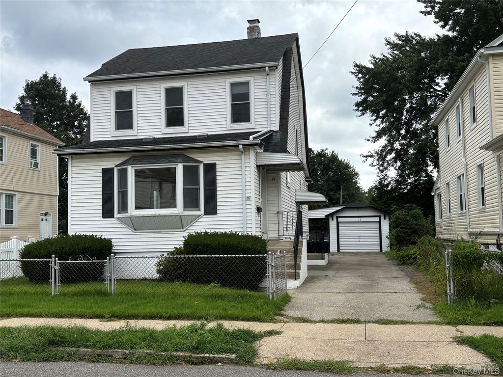 17 Wood Lane, Valley Stream, NY 11581 — exterior