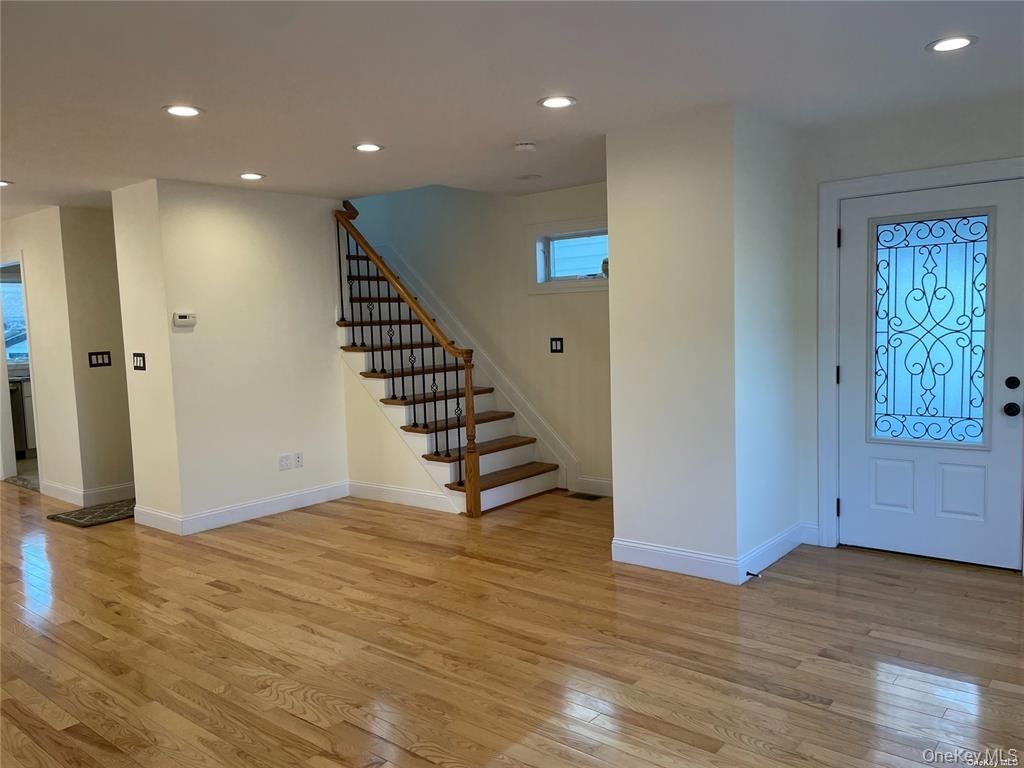 17 Wood Lane, Valley Stream, NY 11581 — photo 5
