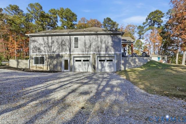 20344 Highbank Ln, Charles City, VA 23030