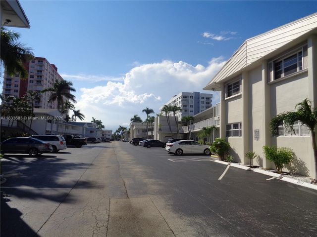 3127 S Ocean Dr 120, Hallandale Beach, FL 33009