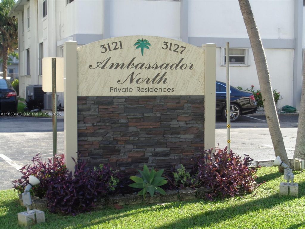 3127 S Ocean Dr 120, Hallandale Beach, FL 33009