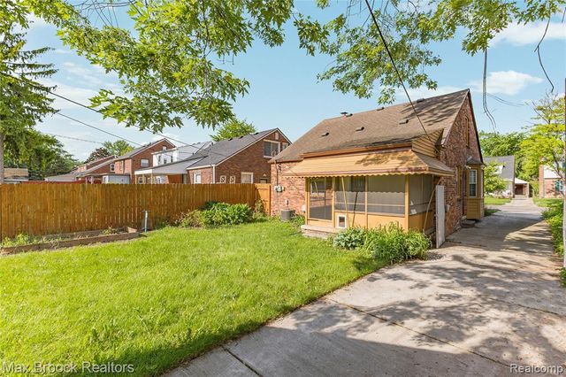 4391 Bishop Street, Detroit, MI 48224