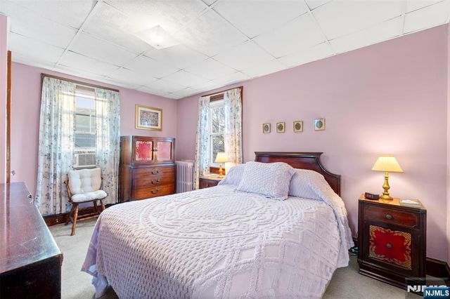 840 Roosevelt Avenue, Secaucus, NJ 07094