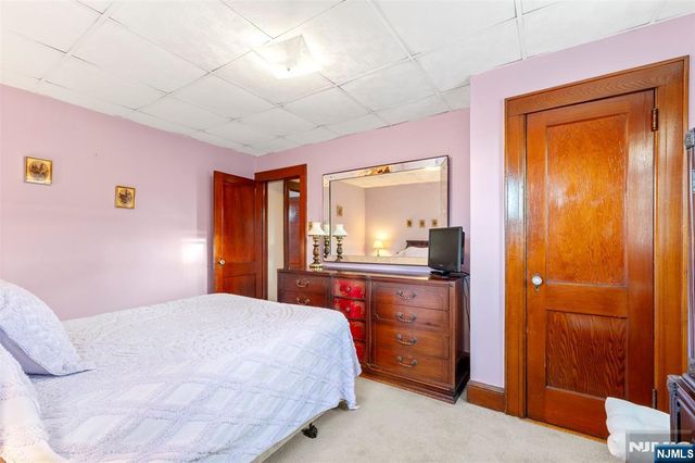 840 Roosevelt Avenue, Secaucus, NJ 07094