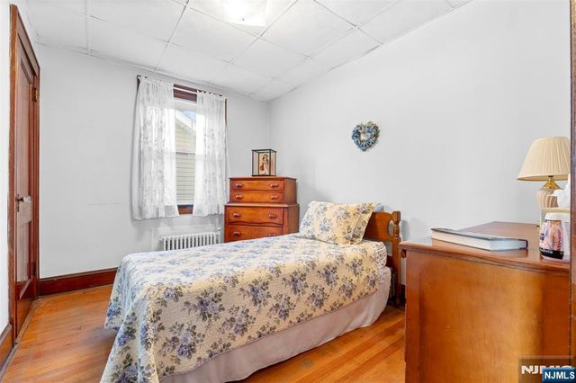 840 Roosevelt Avenue, Secaucus, NJ 07094