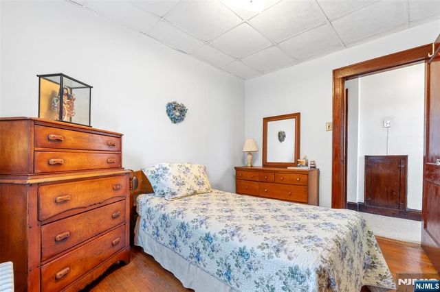 840 Roosevelt Avenue, Secaucus, NJ 07094