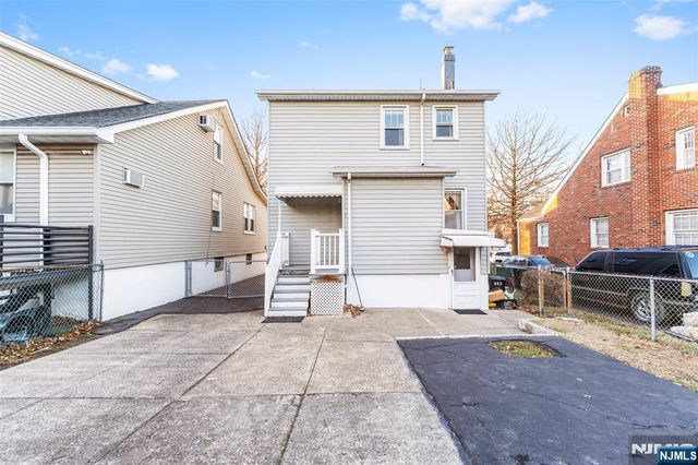 840 Roosevelt Avenue, Secaucus, NJ 07094