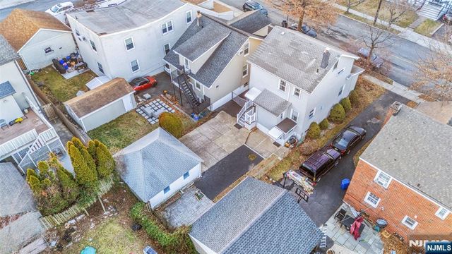 840 Roosevelt Avenue, Secaucus, NJ 07094