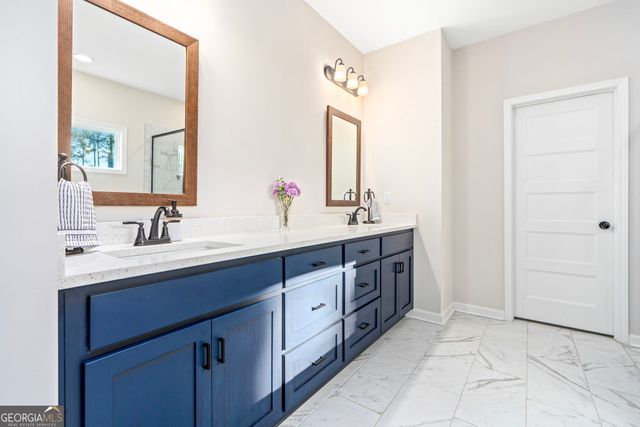 100 Dove Creek Court, Lagrange, GA 30241