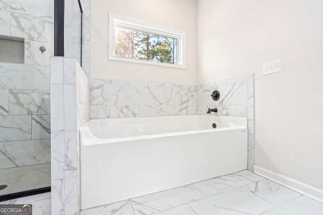100 Dove Creek Court, Lagrange, GA 30241