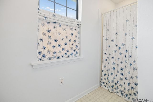 33441 Marion Dr, Denham Springs, LA 70726