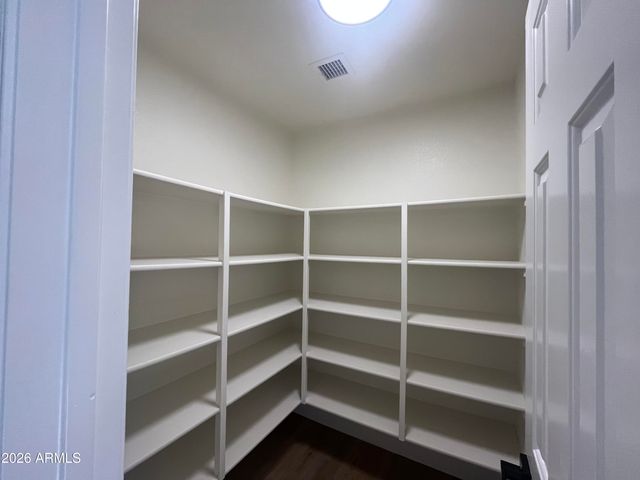 5233 E FLOWER Avenue, Mesa, AZ 85206