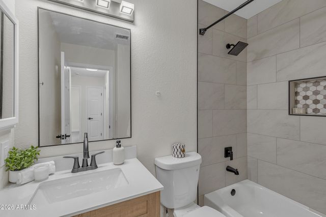 5233 E FLOWER Avenue, Mesa, AZ 85206