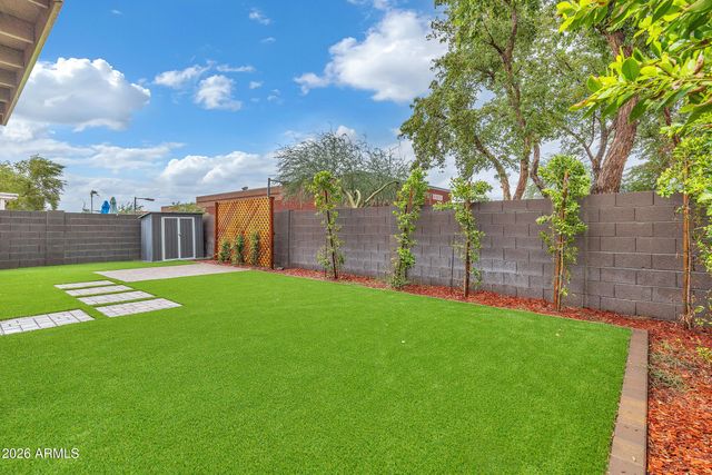 5233 E FLOWER Avenue, Mesa, AZ 85206