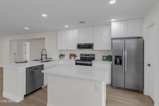 5233 E FLOWER Avenue, Mesa, AZ 85206