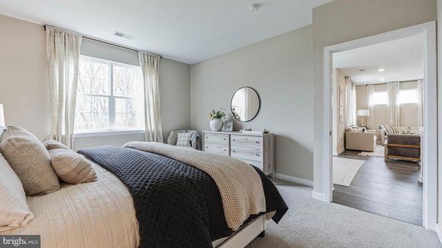 229 HUNTINGTON DR, Egg Harbor Township, NJ 08234