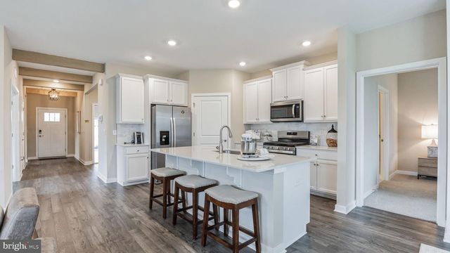 229 HUNTINGTON DR, Egg Harbor Township, NJ 08234
