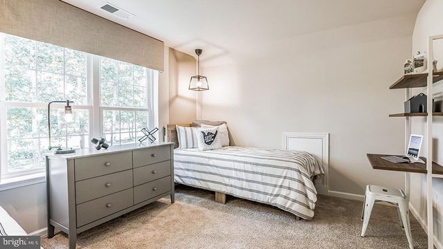 229 HUNTINGTON DR, Egg Harbor Township, NJ 08234