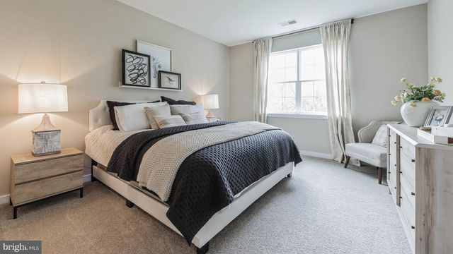 229 HUNTINGTON DR, Egg Harbor Township, NJ 08234