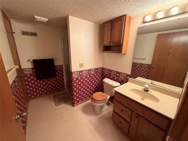 3137 Craig Road, Eau Claire, WI 54701