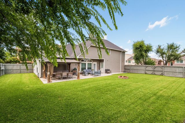 103 Cove Place, Conroe, TX 77356