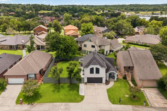 103 Cove Place, Conroe, TX 77356
