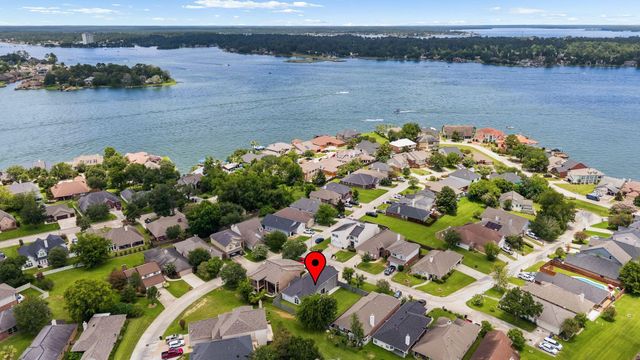 103 Cove Place, Conroe, TX 77356