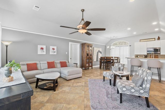 103 Cove Place, Conroe, TX 77356
