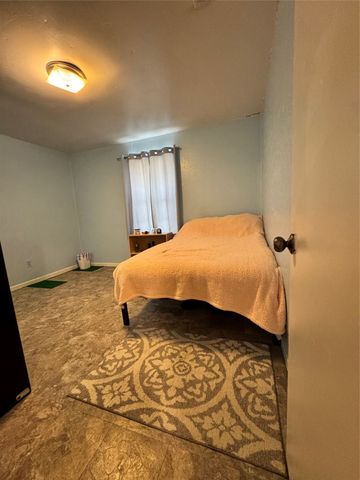 125 Hollie Drive, Red Oak, TX 75154