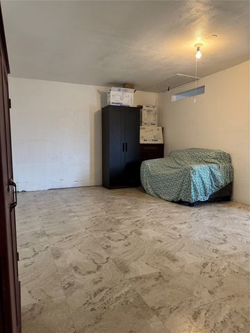 125 Hollie Drive, Red Oak, TX 75154