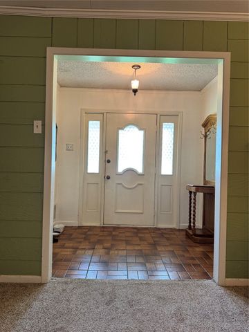 125 Hollie Drive, Red Oak, TX 75154
