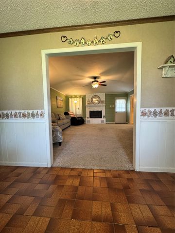 125 Hollie Drive, Red Oak, TX 75154
