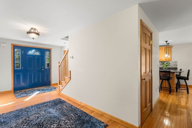 95 Maryland Ave, Lowell, MA 01851