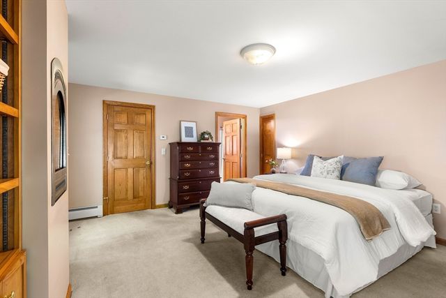 95 Maryland Ave, Lowell, MA 01851