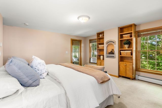 95 Maryland Ave, Lowell, MA 01851