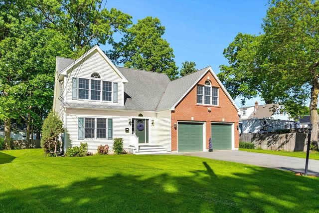 95 Maryland Ave, Lowell, MA 01851