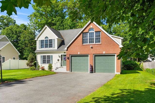 95 Maryland Ave, Lowell, MA 01851