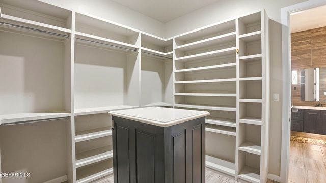 12297 Clifton Hill Road, El Paso, TX 79928