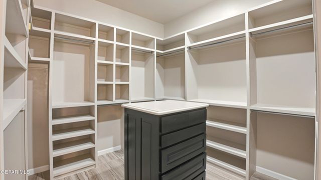 12297 Clifton Hill Road, El Paso, TX 79928