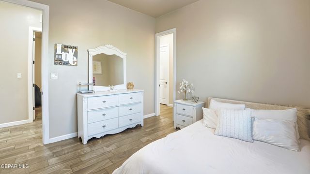 12297 Clifton Hill Road, El Paso, TX 79928