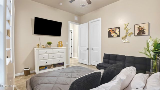 12297 Clifton Hill Road, El Paso, TX 79928