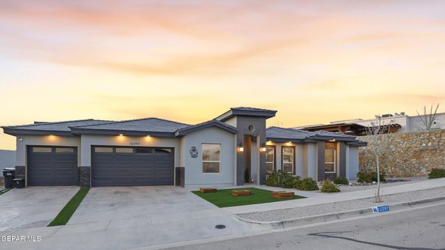 12297 Clifton Hill Road, El Paso, TX 79928