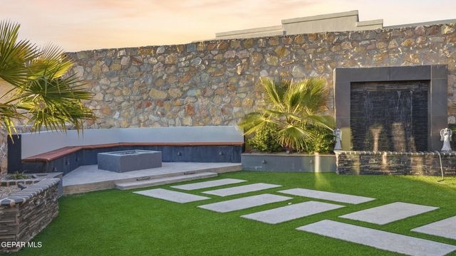 12297 Clifton Hill Road, El Paso, TX 79928