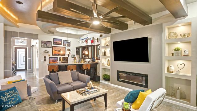 12297 Clifton Hill Road, El Paso, TX 79928